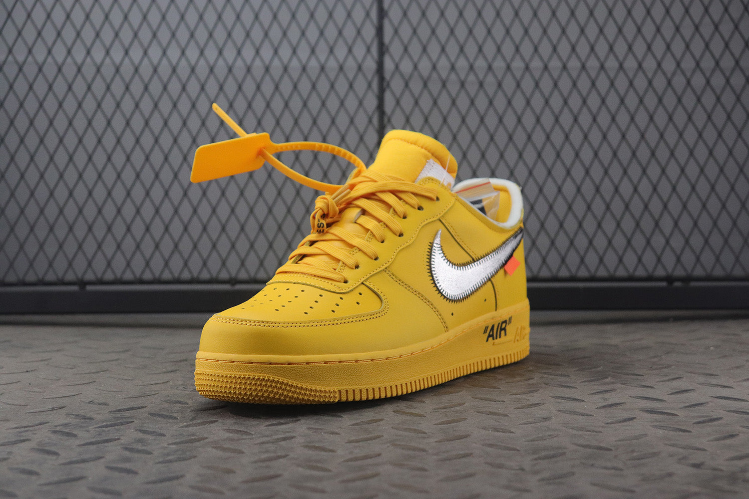 حذاء Air Force 1 Low "Off-White - "University Gold"