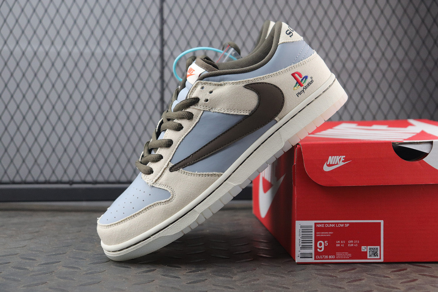 Travis Scott x PlayStation x sb Dunk“